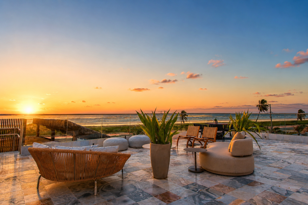 Lounge do maraú mar residence, no nascer do sol
